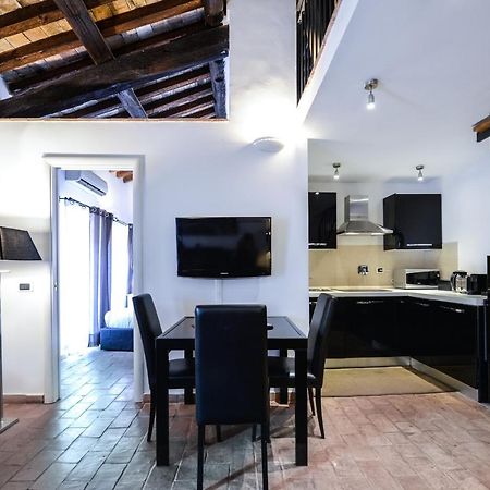 Ibernesi - Charming Apartment At The Roman Forums Экстерьер фото