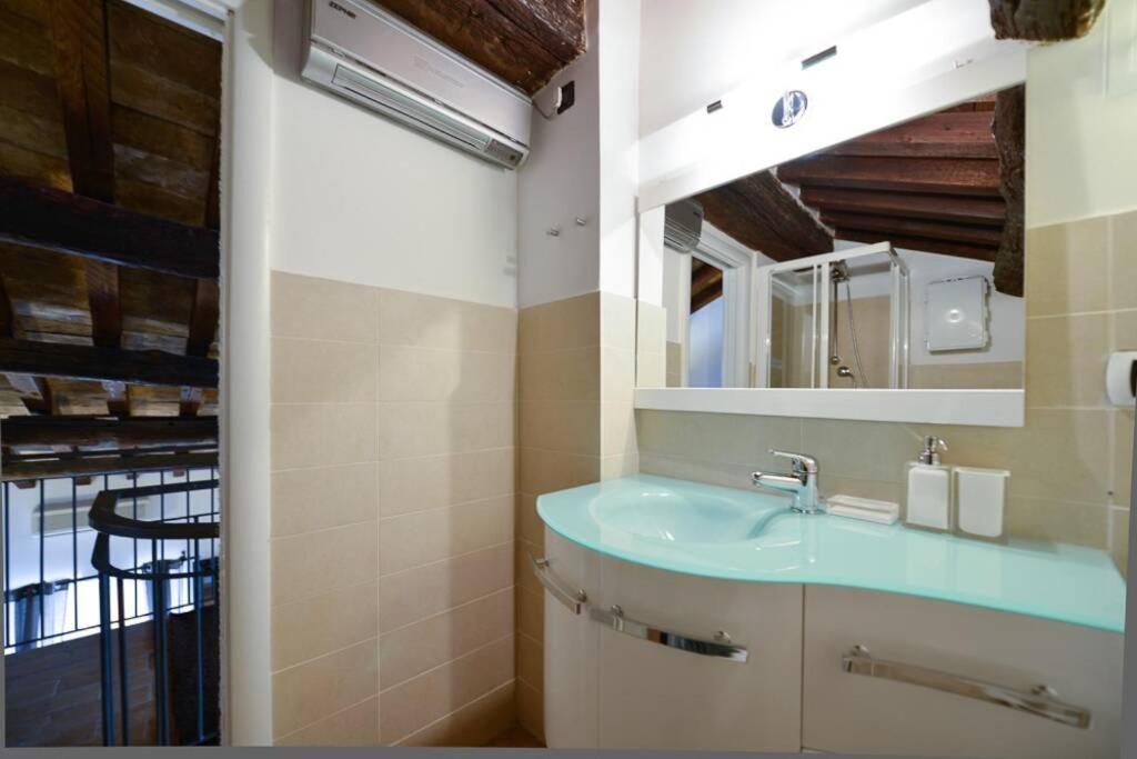 Ibernesi - Charming Apartment At The Roman Forums Экстерьер фото
