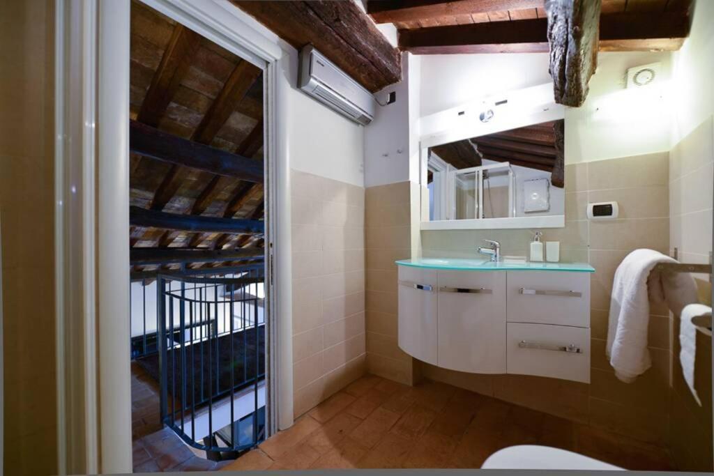 Ibernesi - Charming Apartment At The Roman Forums Экстерьер фото